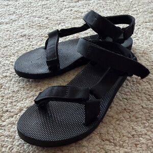 Teva Textured Black Sandals